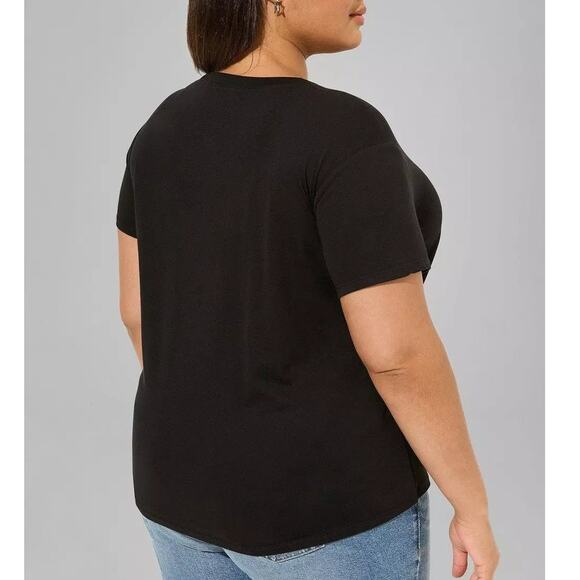 Torrid‎ 00 (size 10) Hello Kitty Cat Relaxed Fit Anime Halloween Graphic T Shirt - Picture 3 of 3